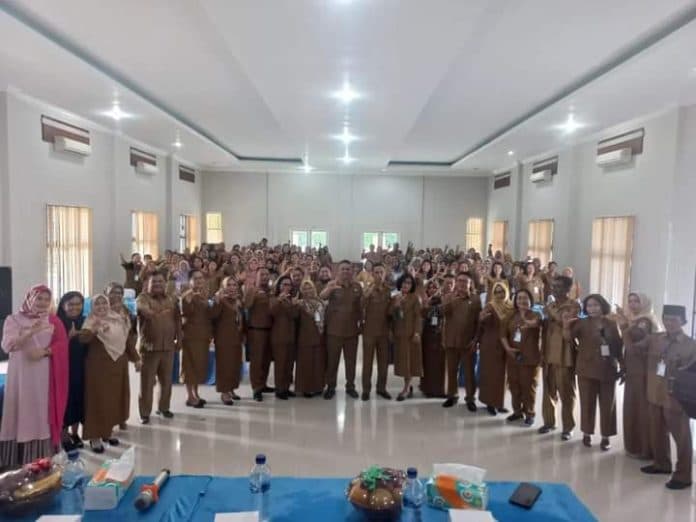 230_guru_di_deli_serdang_bimtek_mulok_di_aula_cadika_lubuk_pakam