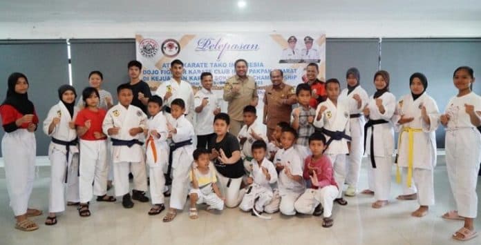 26_atlet_karate_pakpak_bharat_ikuti_kejuaraan_soksi_open_i_di_siantar