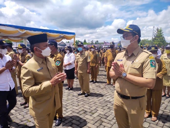 273_pejabat_administrator_dan_pengawas_di_lingkungan_pemkab_simalungun_dilantik