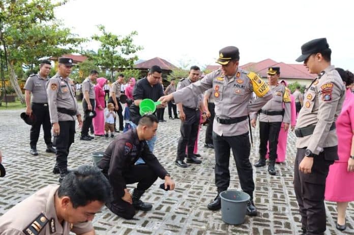 29_personel_polres_tapteng_naik_pangkat_kapolres_penghargaan_dari_penilaian_kinerja