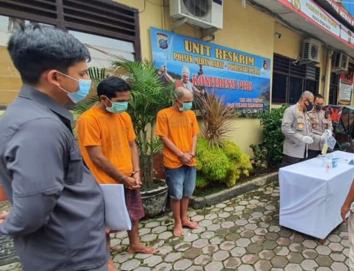 2_pencuri_pagar_besi_lapangan_merdeka_medan_diringkus