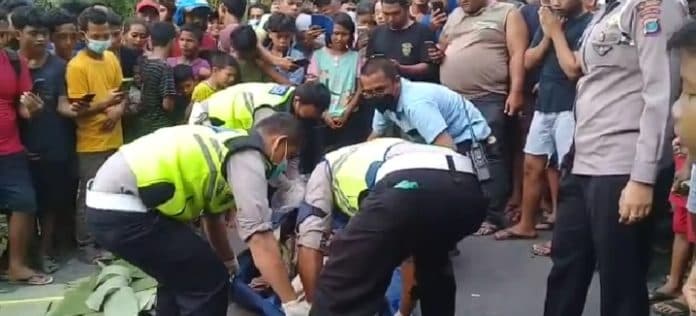 2_tukang_bangunan_asal_sergai_remuk_dilindas_truk_di_deli_serdang