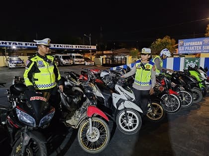 30_unit_sepeda_motor_terjaring_polres_tebing_tinggi