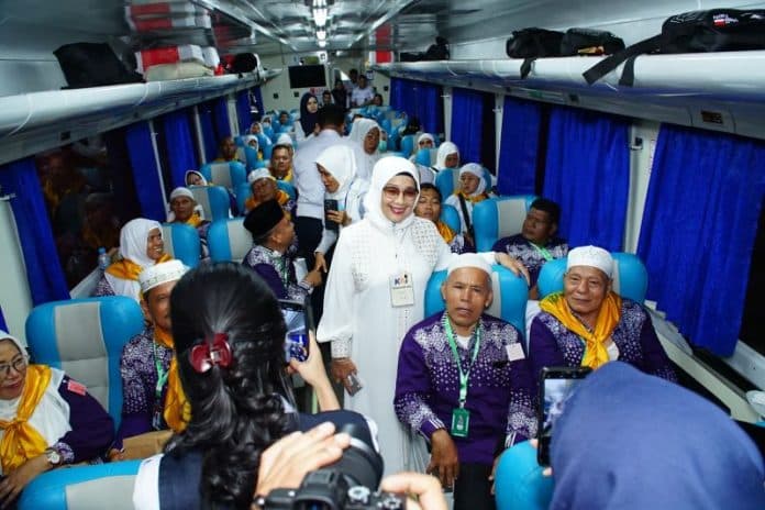 318_calon_jemaah_haji_asal_labuhanbatu_diberangkatkan_plt_bupati_sehat_sampai_kembali_lagi