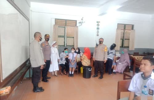 366_siswa_katolik_cinta_kasih_tebing_tinggi_divaksin