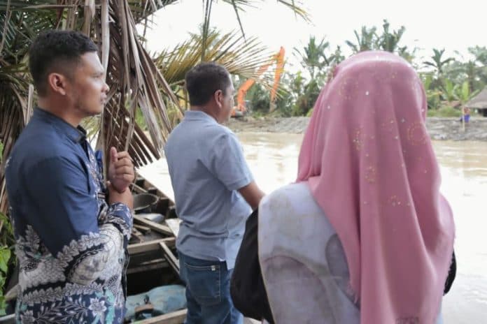 3983_kk_terdampak_bupati_sergai_tinjau_lokasi_banjir