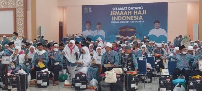 3_jemaah_haji_asal_sumut_ditunda_kepulangannya_karena_sakit
