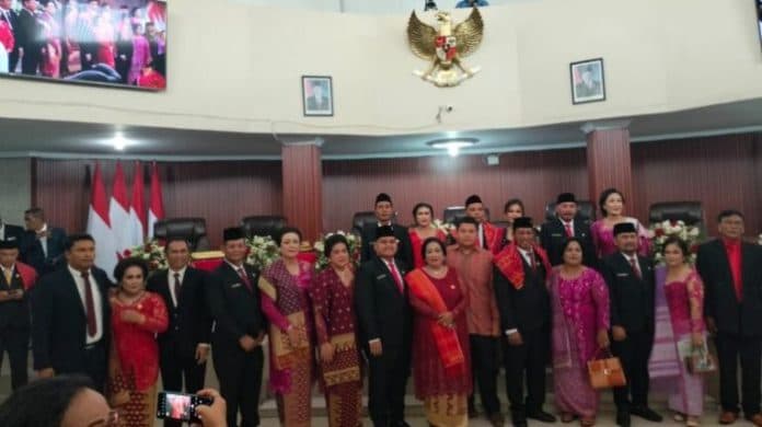 40_anggota_dprd_karo_dilantik_65_persen_pendatang_baru