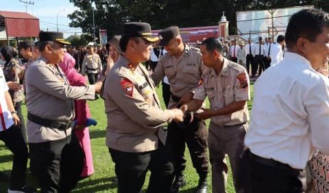 42_personel_polres_labuhanbatu_terima_kenaikan_pangkat