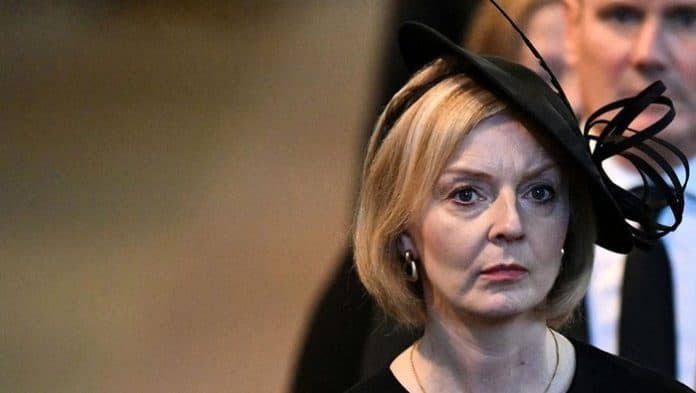 45_hari_menjabat_pm_inggris_liz_truss_mengundurkan_diri