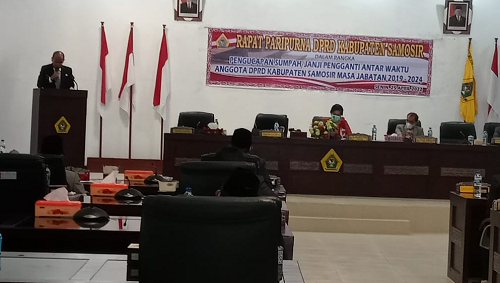 4_anggota_pdi_perjuangan_di_dprd_samosir_di_paw