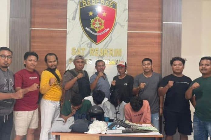 4_mahasiswa_di_sumbawa_dibekuk_polisi_karena_merampok_gunakan_pistol