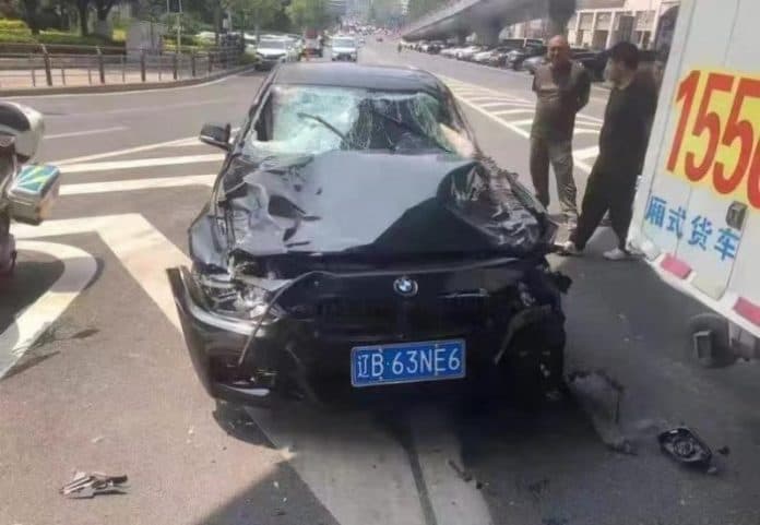 4_pejalan_kaki_tewas_dan_3_luka_luka_usai_ditabrak_mobil_di_dalian