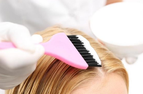 4_tips_mewarnai_rambut_secara_sempurna_di_rumah
