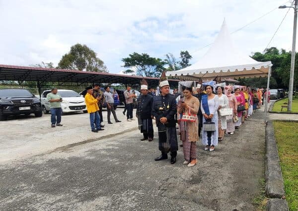 50_anggota_dprd_simalungun_periode_2024_2029_resmi_dilantik