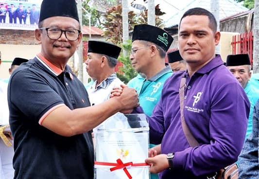 50_sertifikat_tanah_wakaf_dibagikan_ke_simalungun