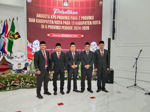 5_komisioner_kpu_palas_periode_2024_2029_dilantik