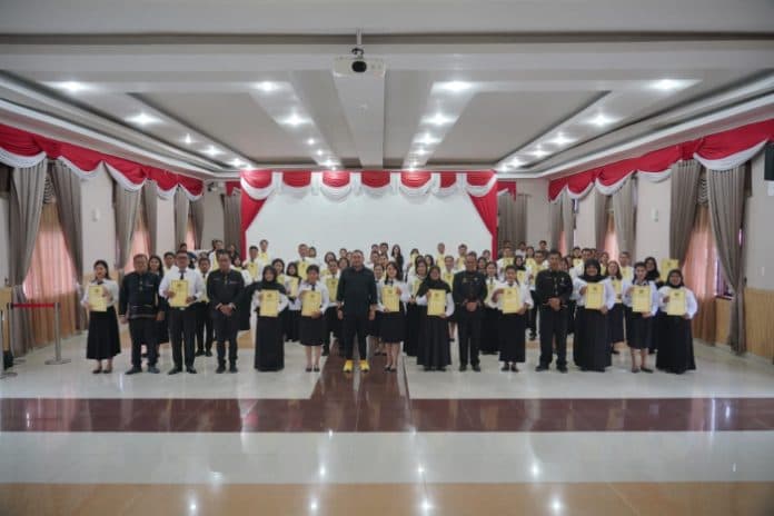 60_p3k_tenaga_kesehatan_pemkab_pakpak_bharat_terima_sk