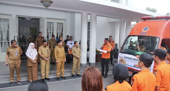 65_ton_beras_disalurkan_ke_12_daerah_terdampak_bencana_di_sumut