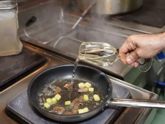 6_jenis_minuman_alkohol_yang_dapat_anda_gunakan_untuk_memasak