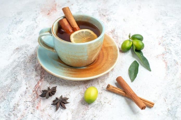 6_minuman_ini_bisa_bantu_hilangkan_lemak_di_perut