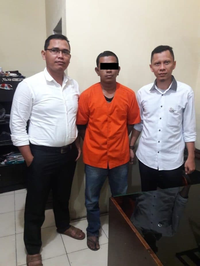 7907_gram_sabu_disembunyikan_di_celana_dalam