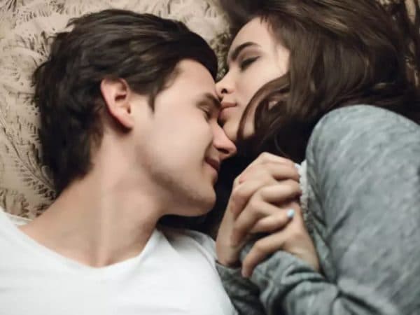 7_cara_memberikan_perhatian_yang_diperlukan_dalam_hubungan_anda