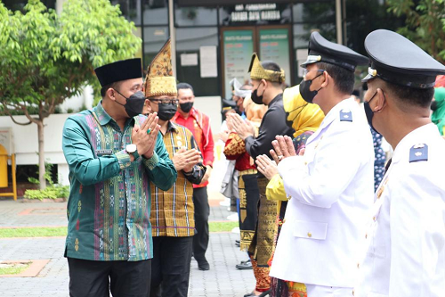82_pejabat_administrator_dan_pengawas_kota_medan_dilantik