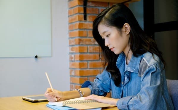 8_cara_membuat_esai_yang_baik_untuk_daftar_kuliah