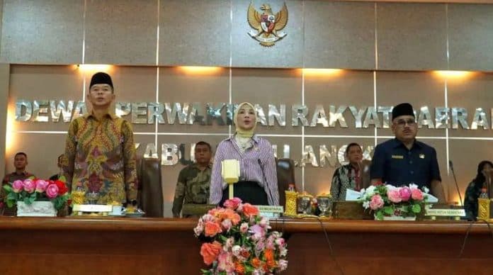 8_fraksi_perwakilan_dari_10_parpol_di_dprd_langkat_terbentuk