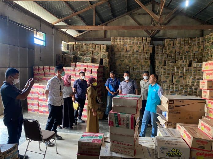 8_gudang_distributor_minyak_goreng_di_padangsidimpuan_dimonitor_tim_gabungan