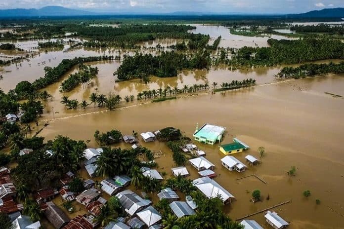 8_orang_tewas_tersapu_banjir_bandang_di_filipina