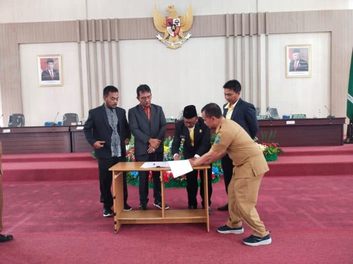 8_ranperda_simalungun_ditetapkan_jadi_perda_termasuk_penyertaan_modal_pd_agromadear