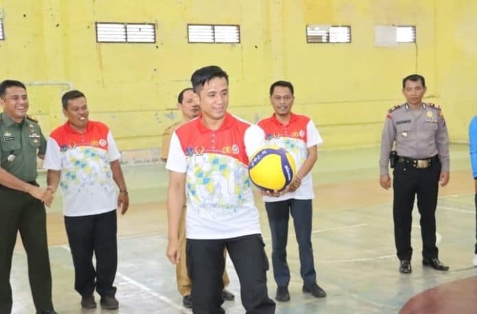 8_tim_ikut_pertandingan_voli_antar_polsek_di_tebing_tinggi