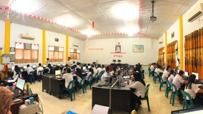 922_calon_anggota_pps_se_kabupaten_batu_bara_ikuti_ujian_cat