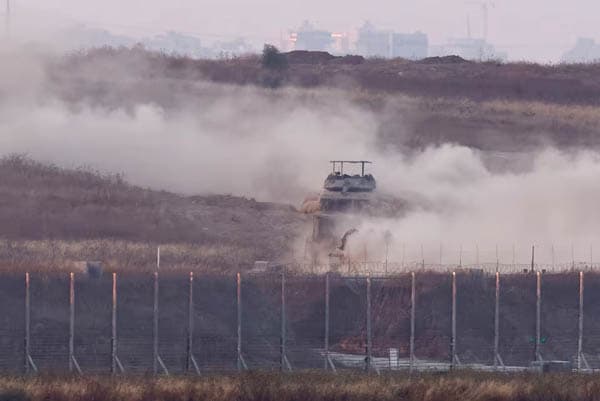 abaikan_mahkamah_internasional_tank_tank_israel_kembali_serang_rafah