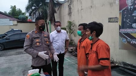 abang_dan_adik_ipar_di_medan_kompak_curi_ban_serap