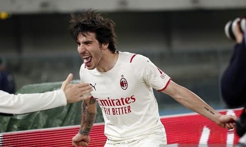 ac_milan_bertengger_di_puncak_klasemen_liga_italia_usai_libas_verona_3_1