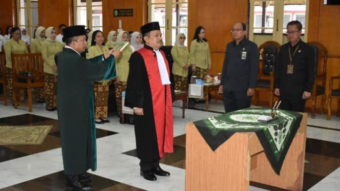achmad_ukayat_dilantik_jadi_wakil_ketua_pn_medan