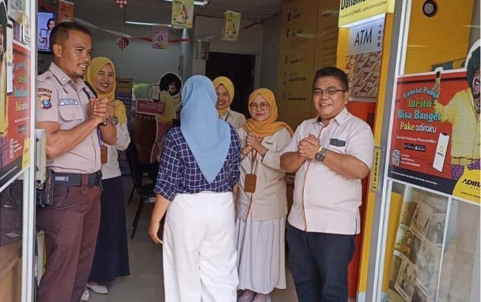 adira_menyapa_sahabat_di_kegiatan_hari_pelanggan_nasional_2023