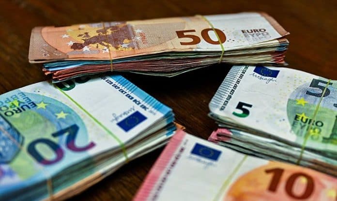 adopsi_euro_kroasia_jadi_anggota_zona_euro_ke_20