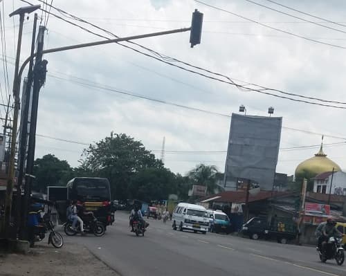 aduh_warning_light_simpang_kampung_keling_tebing_tinggi_tak_berfungsi_mohon_perhatian_dishub