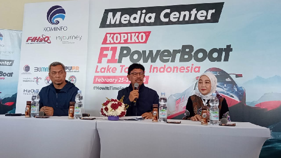 ajang_f1h2o_toba_101_media_diharapkan_jangkau_180_juta_viewers