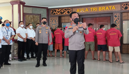 akhirnya_polda_sumut_tahan_8_tersangka_kasus_tewasnya_penghuni_kerangkeng