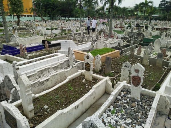 akibat_covid_19_kunjungan_peziarah_ke_pemakaman_muslim_jalan_thamrin_medan_turun_75_persen