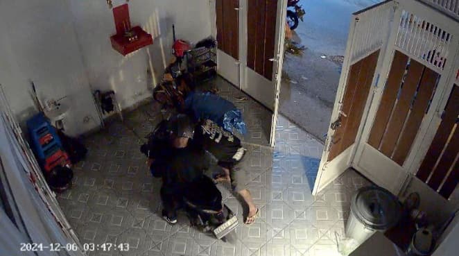 aksi_3_pelaku_curanmor_di_medan_tembung_terekam_cctv