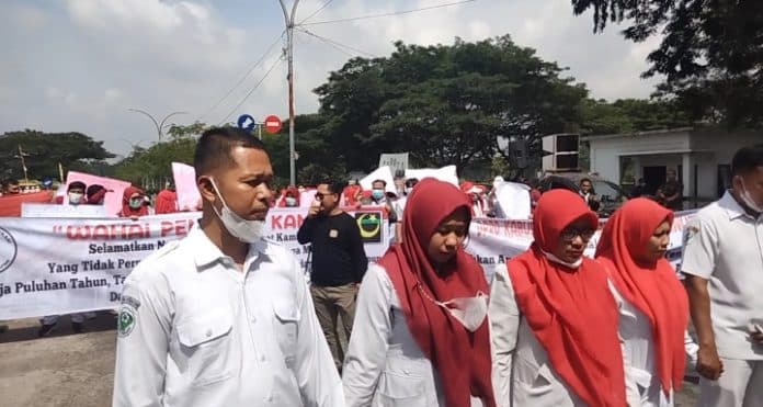 aksi_jahit_mulut_tenaga_suka_rela_medis_di_asahan_minta_intensif_ditampung_abpd