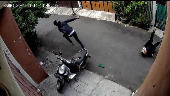 aksinya_terungkap_pencuri_sepeda_motor_tembak_polisi