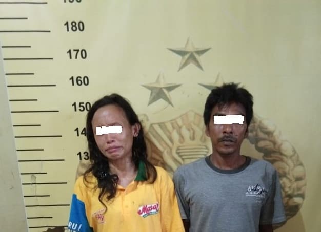 aksinya_viral_di_medsos_irt_dan_temannya_diciduk_polsek_medan_timur