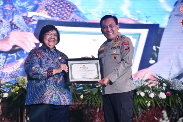 aktif_upaya_perlindungan_mangrove_kapolda_sumut_raih_penghargaan_dari_klhk